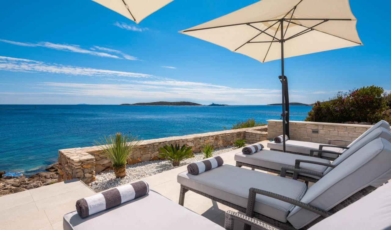 Villa Carisma Island Vis Exterior photo